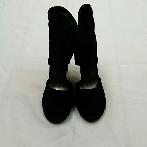 Suede Shoes - Picture 4 of 7